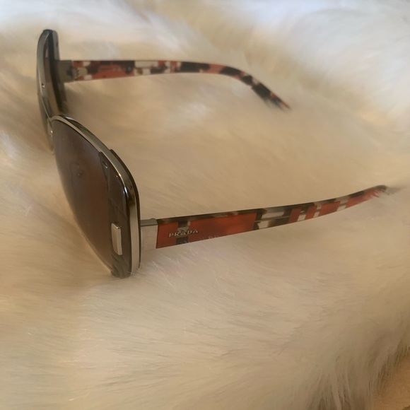 This is a pair of Prada sunglasses gently used. I would say overall in shape